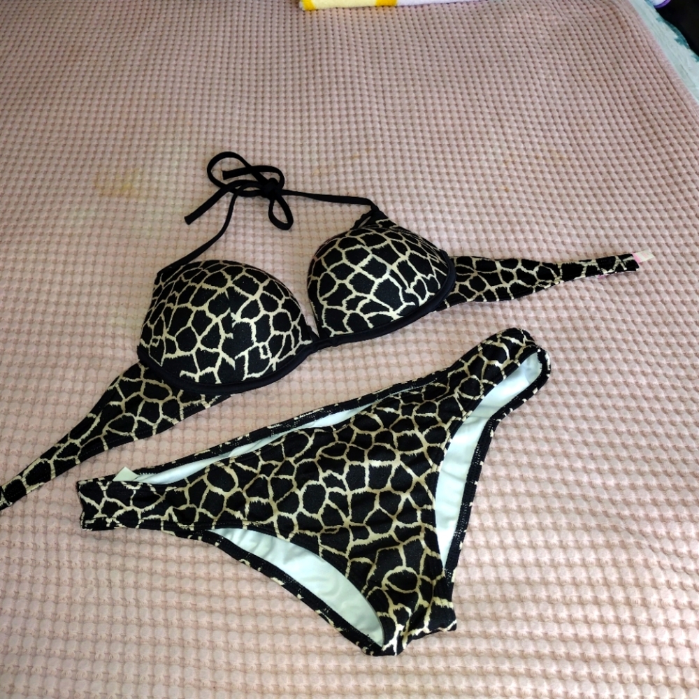 Victoria secret bikini, 34C top , medium bottoms , animal print,